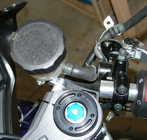 Woodcraft Brake Reservoir Bracket 05+ 06+ 750 — Suzuki GSX-R1000