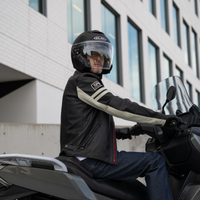 i31 Helmet — Black