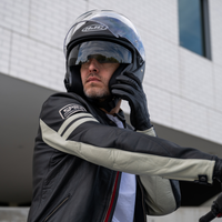 i31 Helmet — Black