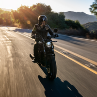 i31 Helmet — Black